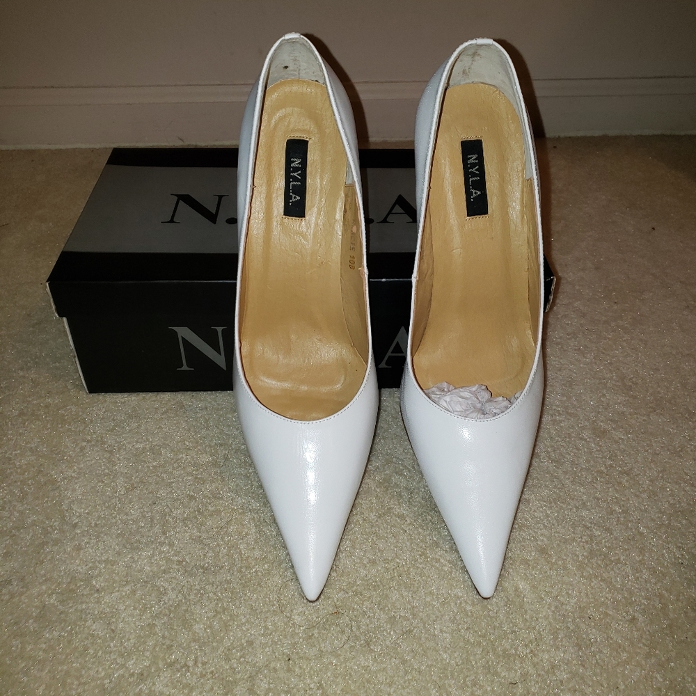 Shoes - Picture 2 of 6